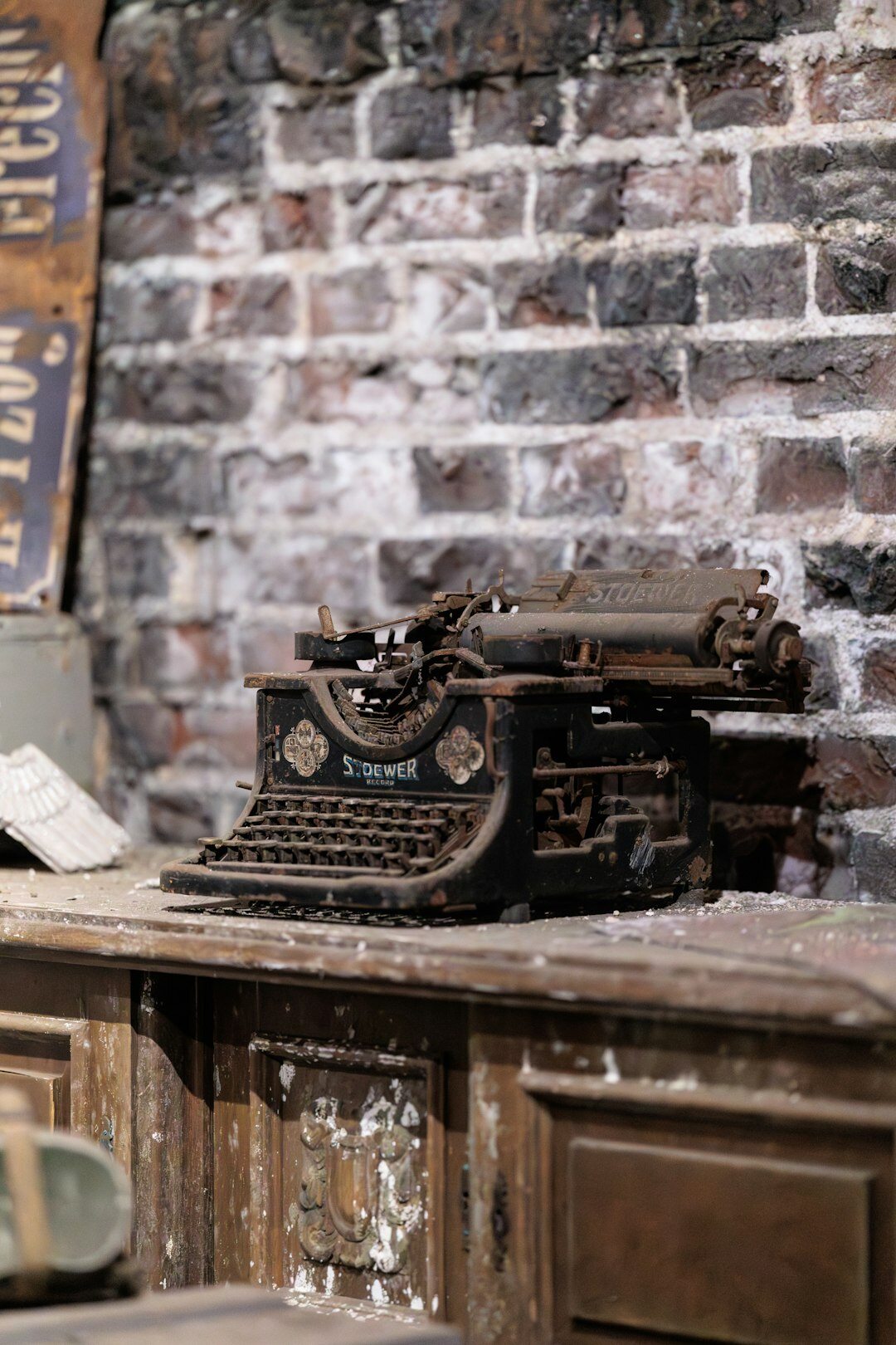 typewriter on desk